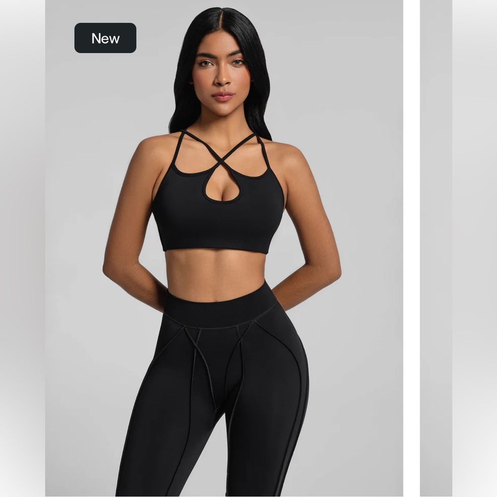 BetterMe Crossover Cut-Out Top S